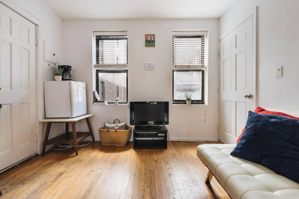 East Village Townhouse New York Bagian luar foto